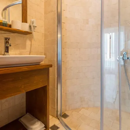 Hillcity (adults Only) Otel